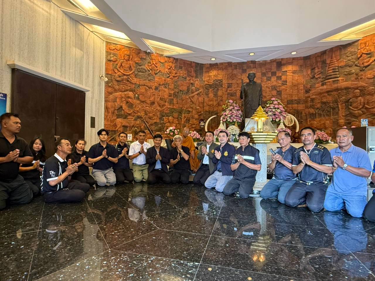 title - ปักธงธรรมจักร และธงชาติไทยภายใต้โครงการปลูกป่าเพื่อเป็นพุทธบูชาในพื้นที่ปฏิรูปที่ดิน (ส.ป.ก.)